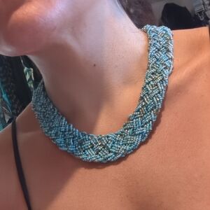 Elegant Turquoise Beaded Necklace